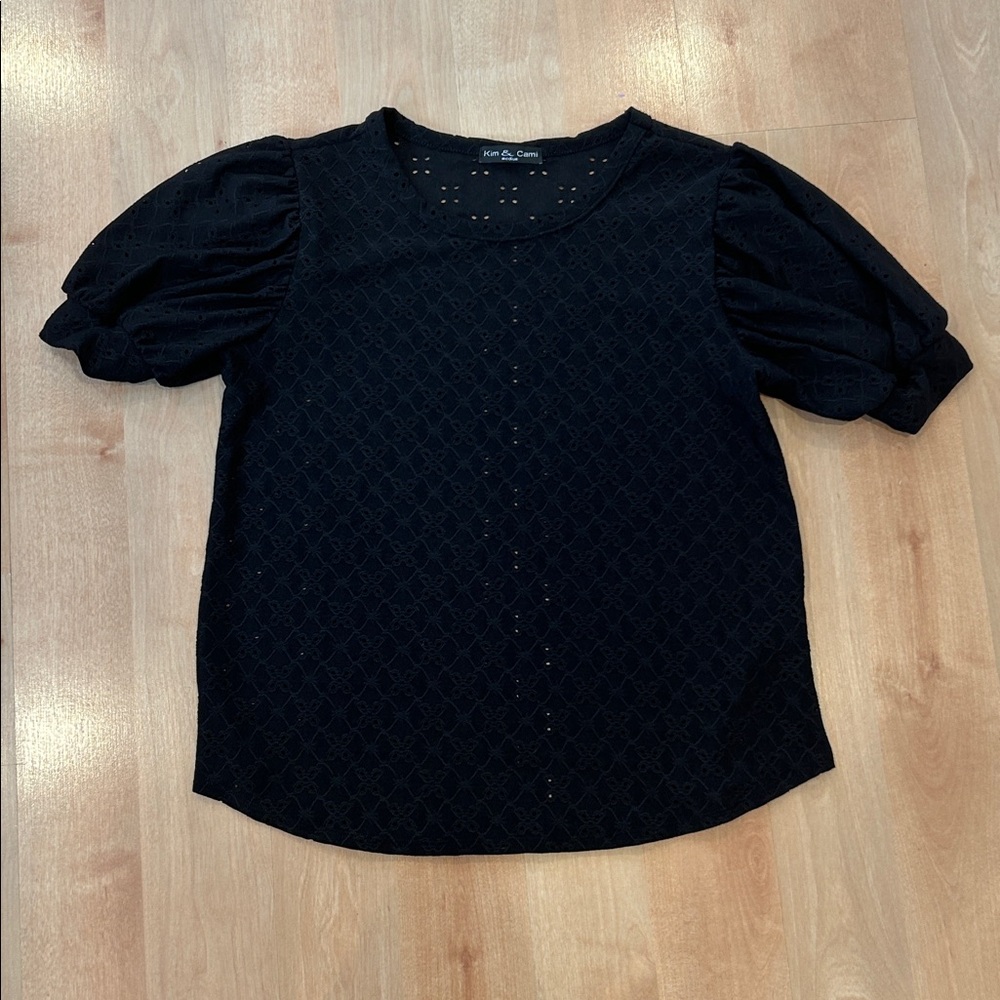Kim & Cami eyelet Black Blouse size M
